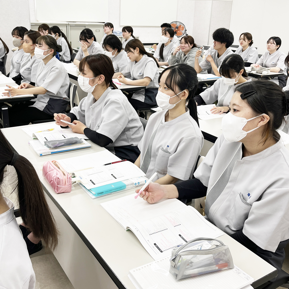 １年生、犬種を学ぶ「犬学」